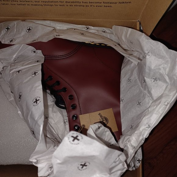 Sold - Dr. Martens 1490 Boots US Men's Size 11 Cherry Red Smooth Leather 10 Eye - Picture 11 of 12